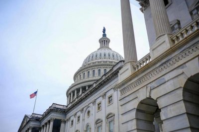 ​特朗普：若政府“关门” 大量联邦雇员可能被裁