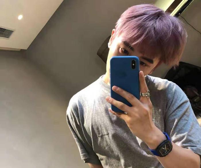 有一种整容叫孙坚换泡泡粉发色，本以为会娘气，结果秒变偶像男主