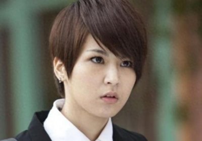 ​《终极一班》的雷婷，如今30多岁留长发，美到让人认不出