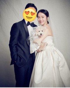 ​韩国女艺人李贞贤SNS发婚纱照庆祝结婚一周年