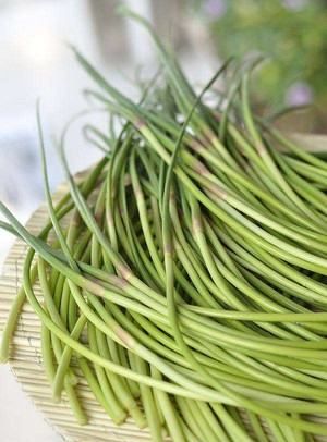 蒜苔怎么腌制才好吃,蒜苔怎么腌制才好吃图2