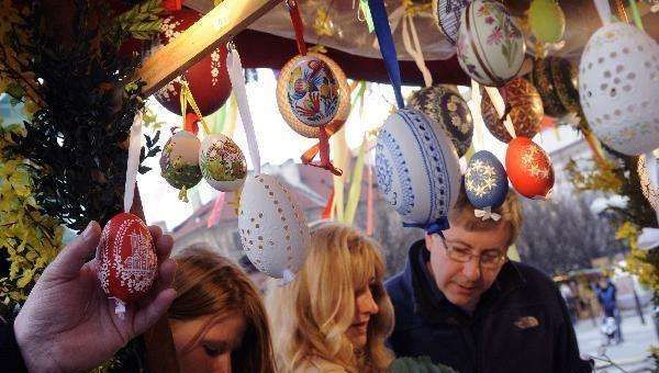 复活节的由来和风俗英语作文