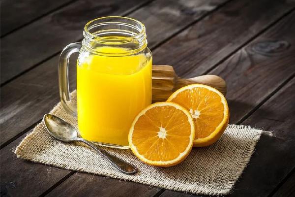 橙汁的维生素c含量高吗 橙汁不能跟什么在一起 橙汁的维生素c含量高吗 橙汁不能跟什么在一起