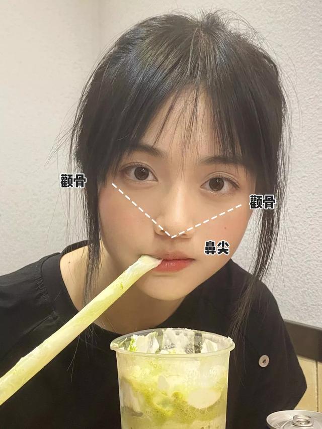 分享100款好看的发型（4个高效变美的发型）(30)