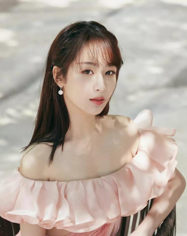 分享100款好看的发型（4个高效变美的发型）(27)