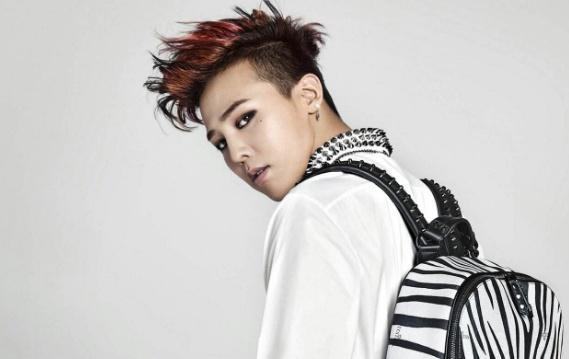 权志龙不愧“亚洲天王”，驾驭各种发型发色，一般人可hold不住！