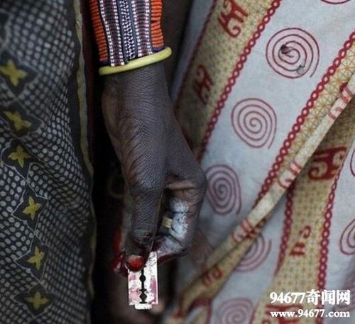 女性割礼是割什么地方?(割礼过后的女性是什么样的)-第1张图片-