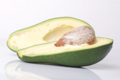 ​牛油果没熟可以吃吗，牛油果生的能吃吗