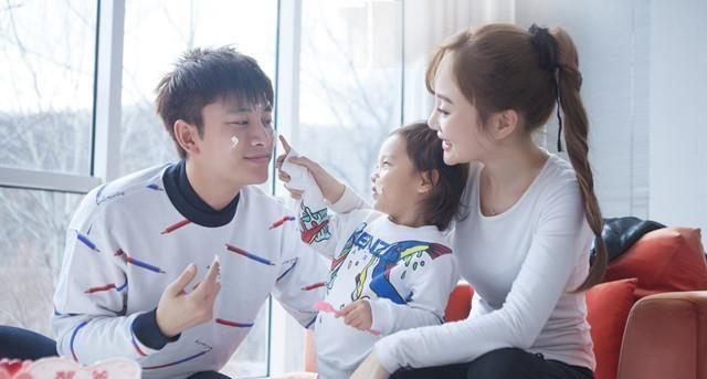 贾乃亮传来好消息,网友:李小璐怎么办