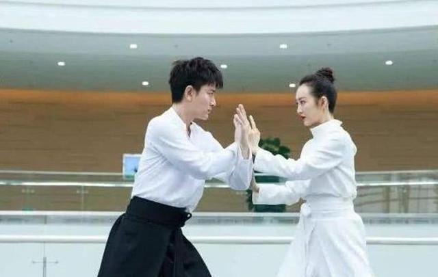 贾乃亮传来好消息,网友:李小璐怎么办