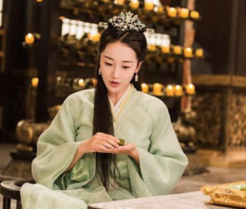 ​历史上最蠢皇后，凭借实力把自己送进冷宫