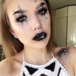 ​万圣节简单的妆容教学