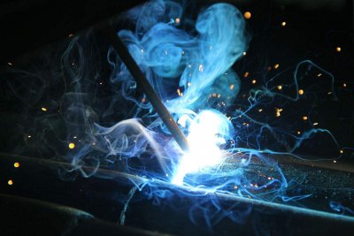 ​电焊新手怎么焊才不粘悍条，附引弧方法