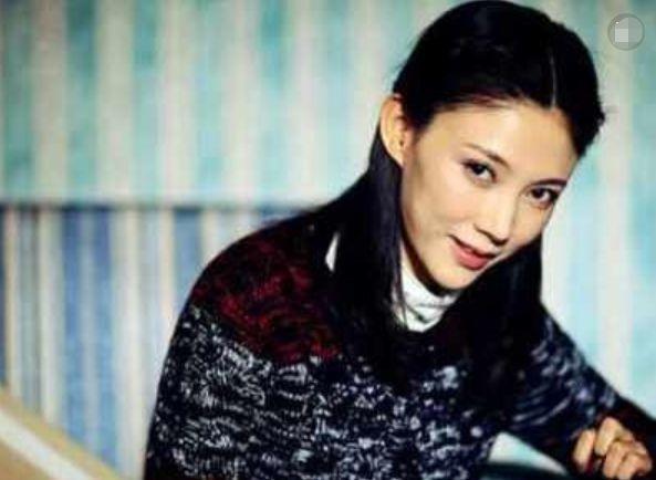 曾搭档黄渤,却因一场车祸导致四肢瘫痪,34岁撒手人寰