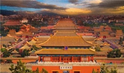 ​92年故宫墙上惊现清朝宫女，老照片为证，仅出现5秒就神秘消失