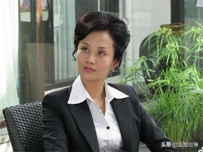 ​美丽的上海演员李颖演过许多角色从未红过，她的微笑却很自信