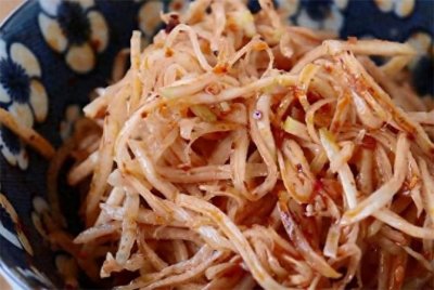 ​这才是芥菜丝正确腌制方法，酸辣脆爽超下饭，做法超简单