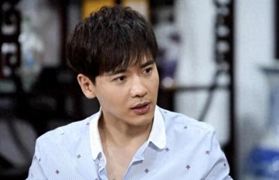 ​高云翔、出生于天津市，毕业于上海戏剧学院，中国内地男演员。