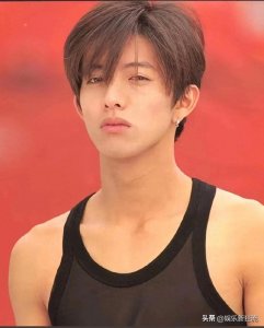 ​巅峰时期的木村拓哉确实痞帅，终究还是抵不过岁月，现在老了