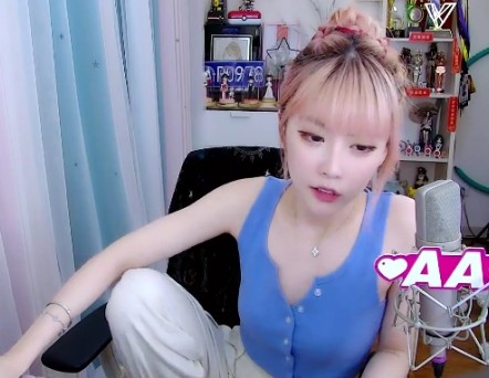 斗鱼一姐周淑仪美照!青春靓丽令人心动