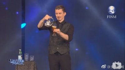 ​刘谦春晚魔术到底咋回事？这三种猜测你信哪一种