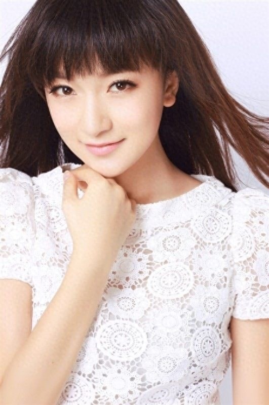 她被赞是最美乡村女子,私下其实非常洋气