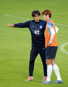 ​叶落归根！金英权拒绝2年续约合同，回国投奔恩师有望签3年