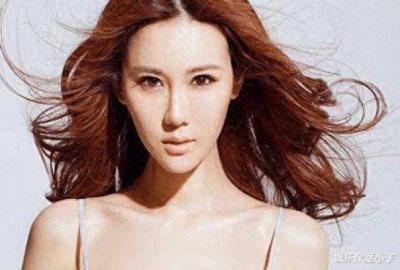 ​于咏琳 演绎风情万种