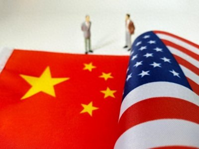 ​中美关系其实并不复杂，要么是中国交出财富，要么是美国放弃霸权