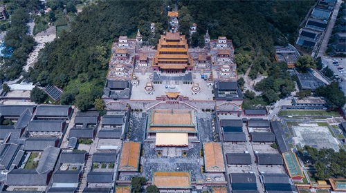 航拍承德普宁寺