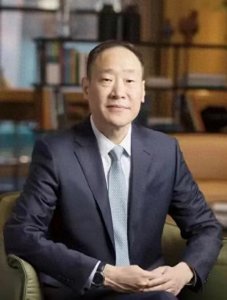 ​他是中资循环集团董事长，曾是鲁能集团、中国绿发投资集团董事长