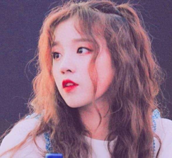 宋雨琦:不再浓妆后,精致成“芭比娃娃”