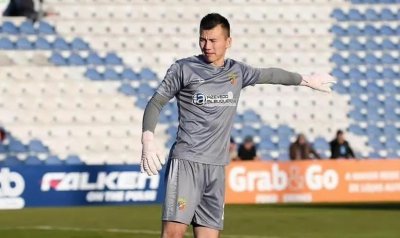 ​中国球员留洋回顾：哈萨克族门将叶尔杰提