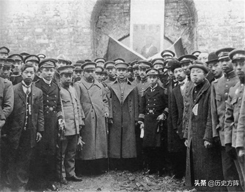1911年辛亥革命老照片,图六是孙中山与黄兴和武昌起义将士合影