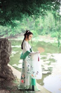 ​沙尘暴下的西安：全民化身野生兵马俑，环保警钟已敲响