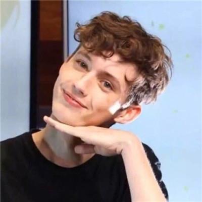 独特吸引人的男生快手头像