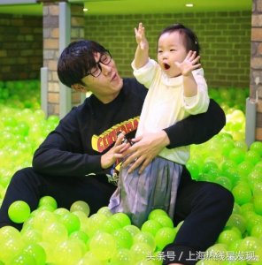 ​秦昊微博表白我爱台妹台妹爱我 伊能靜吃醋回复我算什么