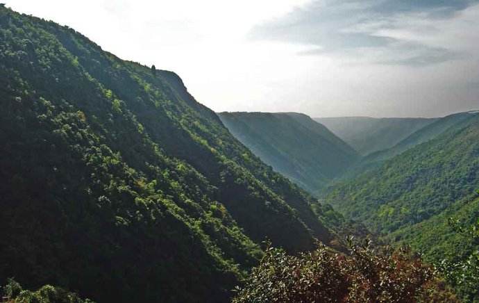 我国年降水日数最多的地方是哪里(年降水日数最多的地方)