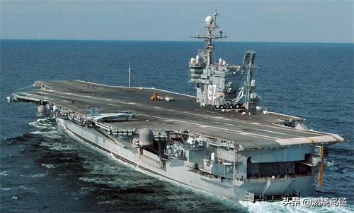 世界常规动力航母的巅峰——已经退役的美国“小鹰”级航空母舰