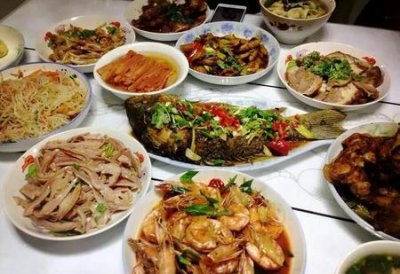 ​老婆又漂亮做饭又好吃(做米饭炒菜炒什么菜好呢)