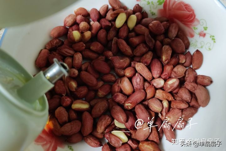 空气炸锅炸花生米怎么炸（油炸花生米详细步骤）