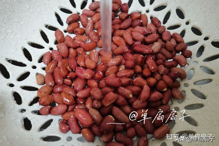 空气炸锅炸花生米怎么炸（油炸花生米详细步骤）