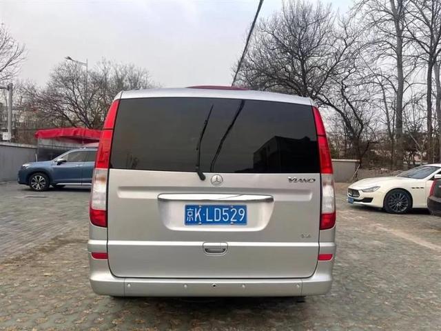 11款奔驰唯雅诺改装房车(改装房车的好底子奔驰维亚诺)(5)