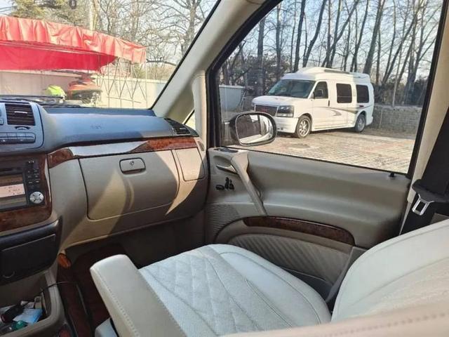 11款奔驰唯雅诺改装房车(改装房车的好底子奔驰维亚诺)(9)