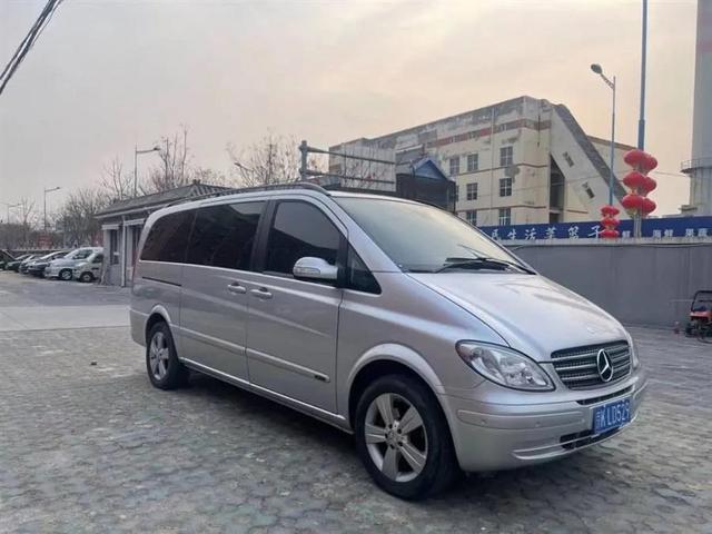 11款奔驰唯雅诺改装房车(改装房车的好底子奔驰维亚诺)(4)