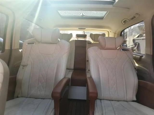 11款奔驰唯雅诺改装房车(改装房车的好底子奔驰维亚诺)(18)