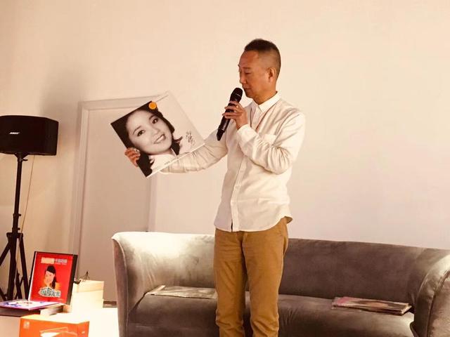 悲痛48小时内五位名人去世（7位名人一个月内相继去世）(25)