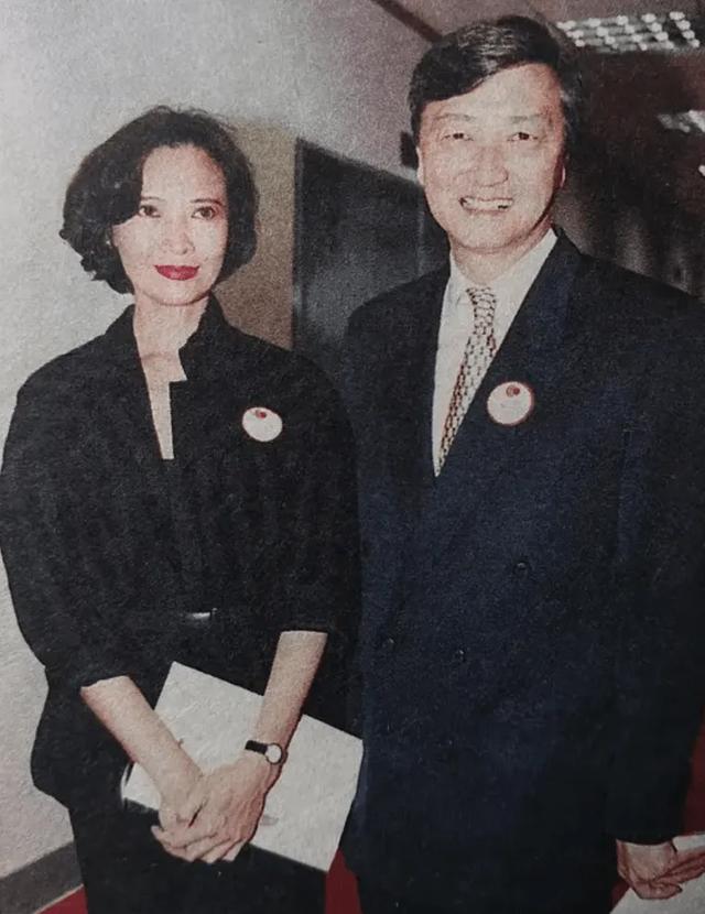 悲痛48小时内五位名人去世（7位名人一个月内相继去世）(39)