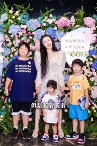 ​冉莹颖哭了！11岁才1米36的二儿子邹明皓让夫妻非常着急