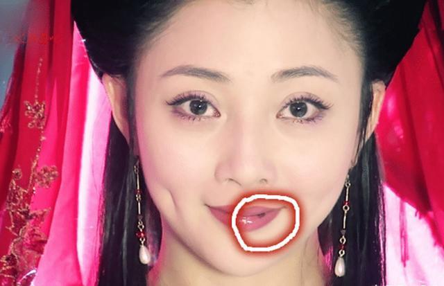 女星的脸也有“缺陷”? 唐嫣不敢露额头，佟丽娅这是怎么了？